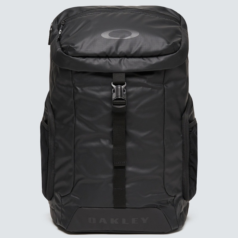 Oakley Road Trip RC 26L Blackout Backpack
